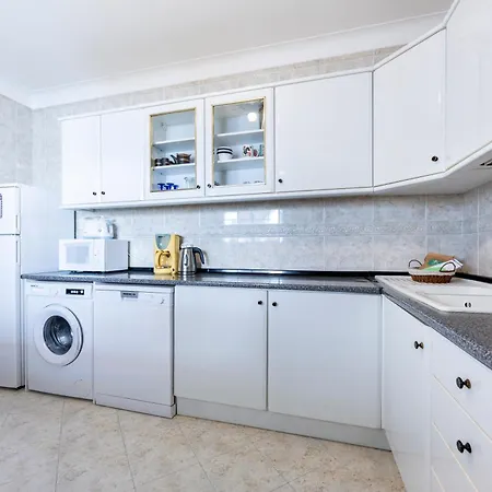 Heaven - Floor Seaview Apartment